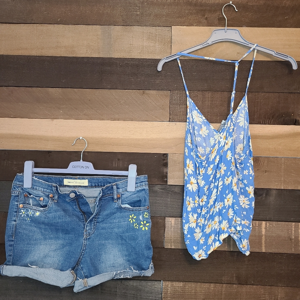 Sunflower 🌻 daisy shirts and tank set